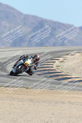 media/Oct-05-2025-CVMA (Sun) [[beeef4f201]]/Race 11-500-400(4)-350 Supersport/